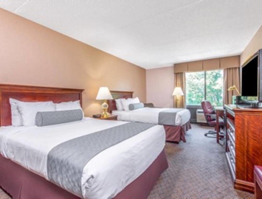 Days Inn By Wyndham Horsham Philadelphia Exteriér fotografie