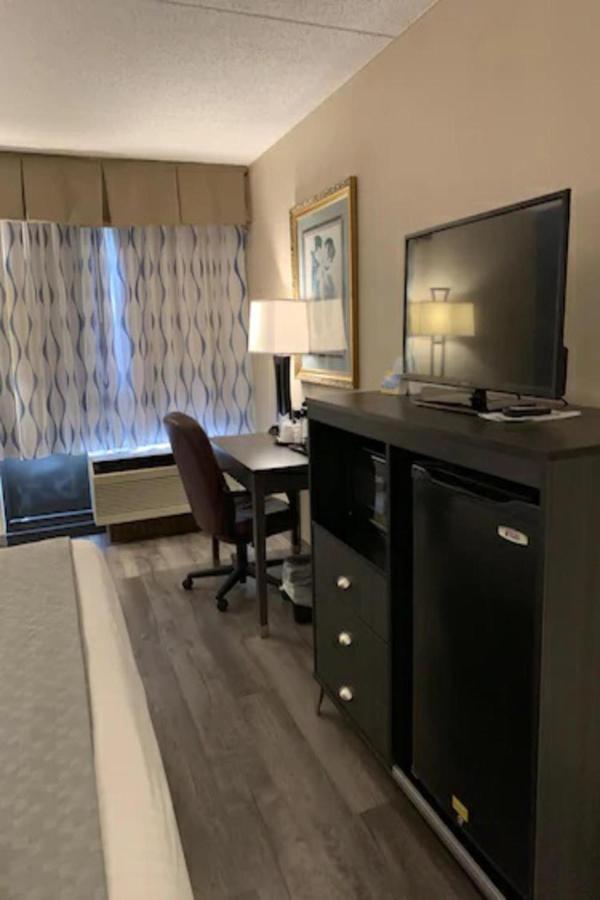 Days Inn By Wyndham Horsham Philadelphia Exteriér fotografie